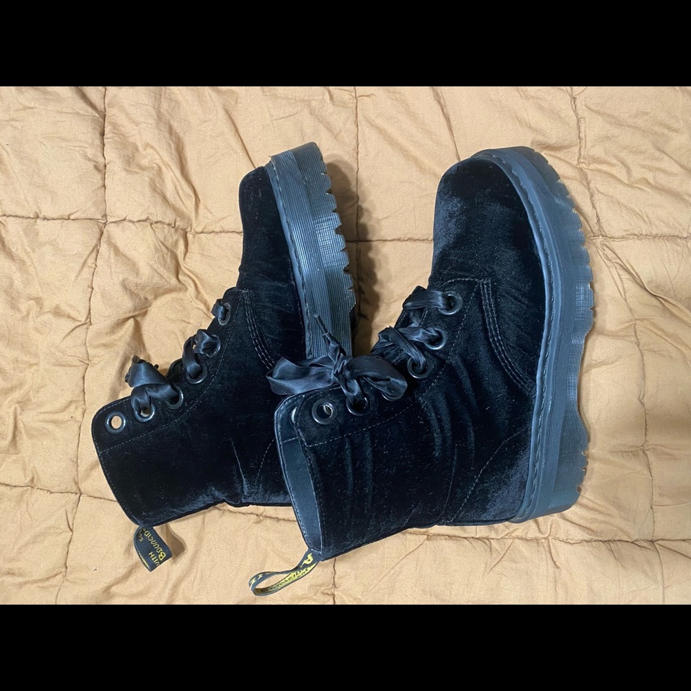 Dr martens Molly platform. Velvet womens size 11